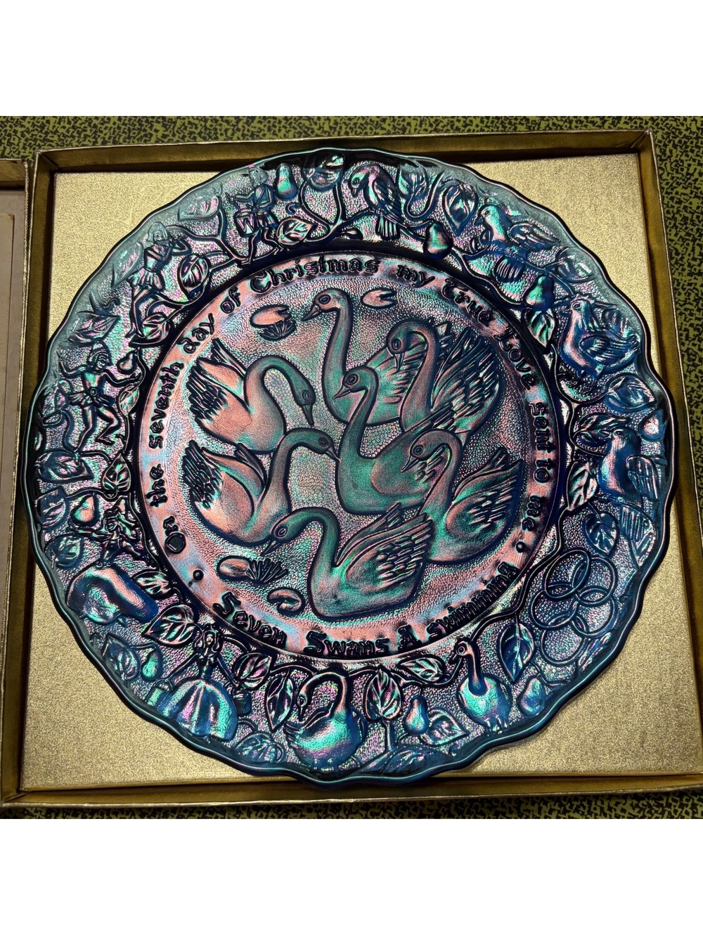 Imperial 7th day of Christmas carnival glass collectors plate vintage 70s